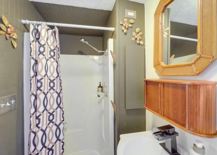 Quaint Vacation Rental w/ Porch in Banner Elk!