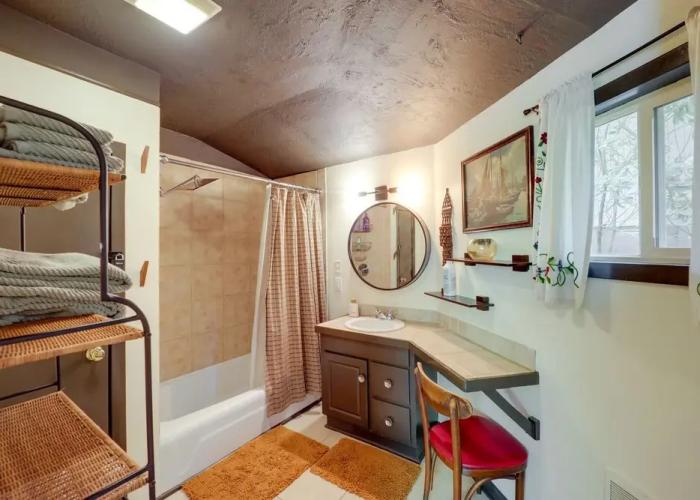 Quaint Vacation Rental w/ Porch in Banner Elk!