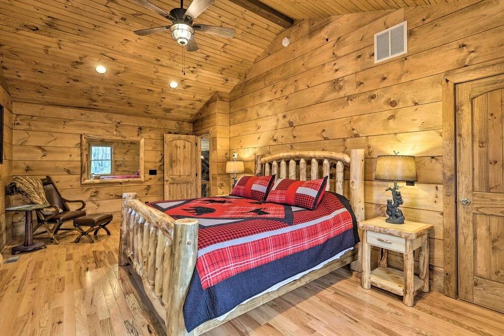 фото Family Cabin w/ Hot Tub: 12 Mi to Beech Mountain!