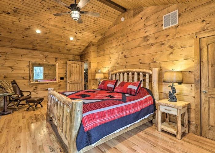 Family Cabin w/ Hot Tub: 12 Mi to Beech Mountain!