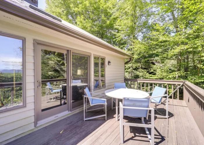 Dog-friendly Blowing Rock Chalet w/ Stunning Views