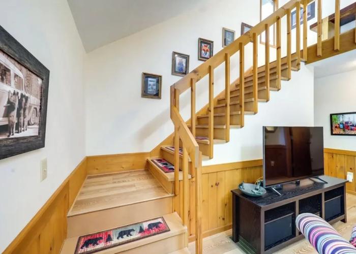 Dog-friendly Blowing Rock Chalet w/ Stunning Views