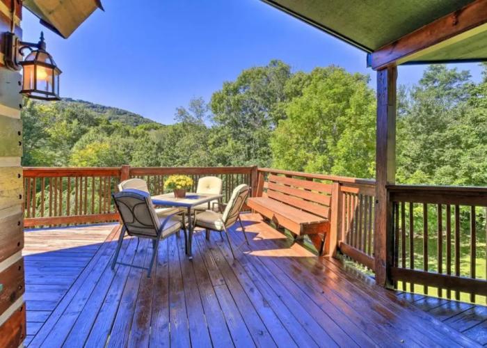 Ski, Hike, & Visit Vineyards: Banner Elk Cabin