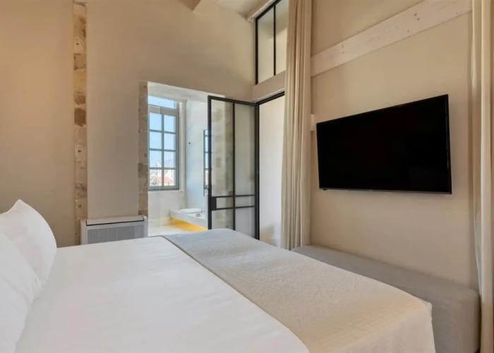 Azade Chania