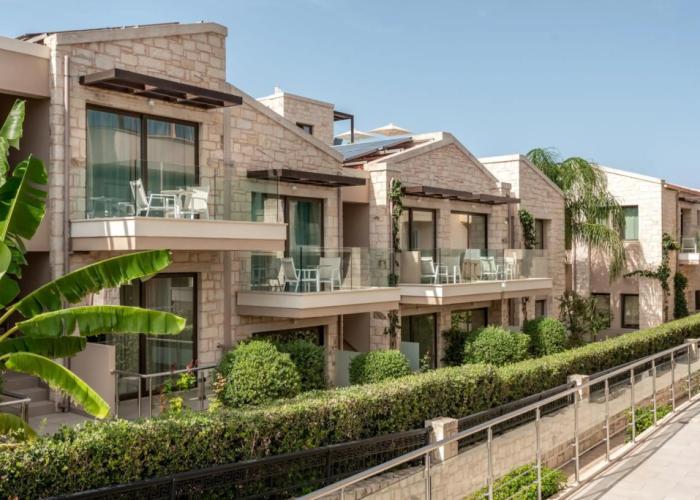 Airis Boutique & Suites