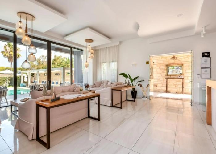 Airis Boutique & Suites
