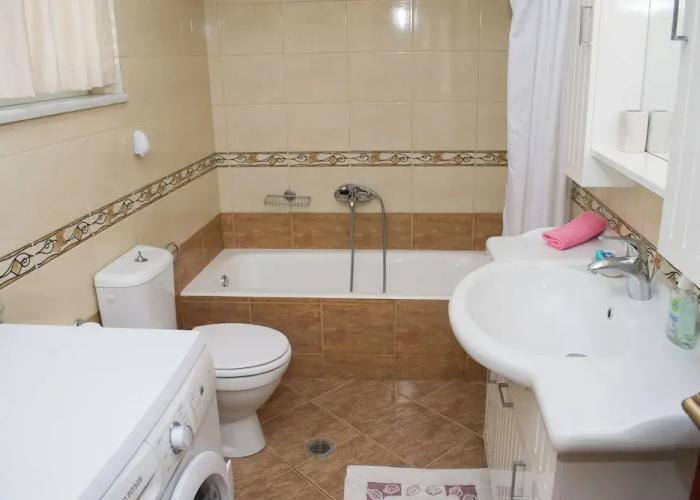 Barbaras Apartments