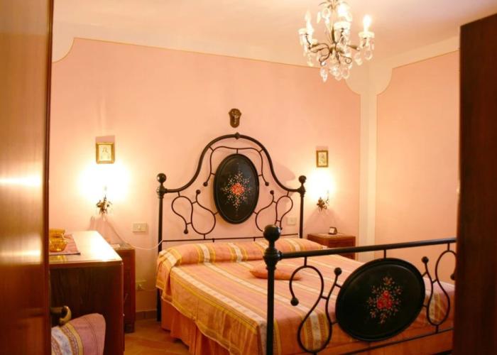Wonderful Private Villa With Private Pool, TV, Pets Allowed and Parking, Close to Montepulciano