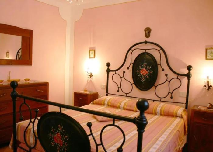 Wonderful Private Villa With Private Pool, TV, Pets Allowed and Parking, Close to Montepulciano