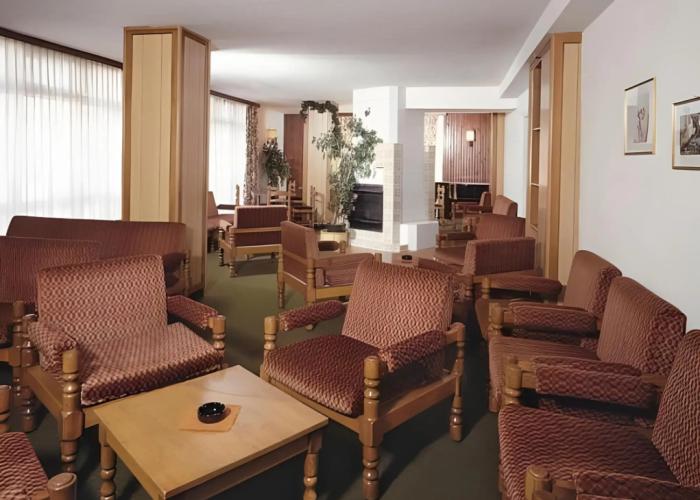 Hotel & Club Bellevue Post