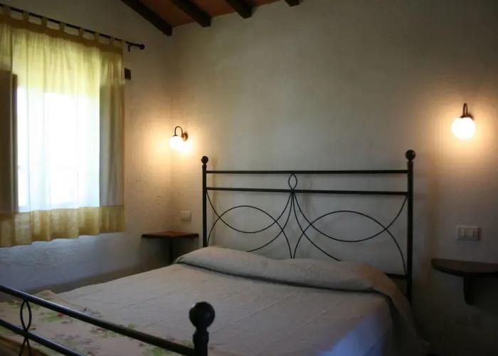 Stunning private villa with private pool, WIFI, TV, pets allowed and parking, close to Cortona