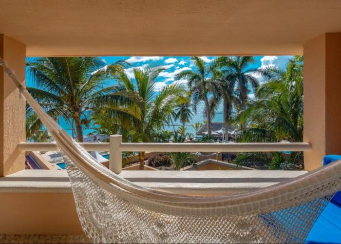 PA Beach Club & Hotel