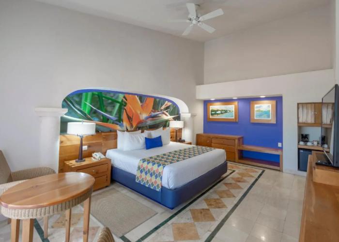 PA Beach Club & Hotel
