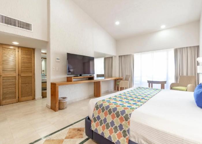 PA Beach Club & Hotel
