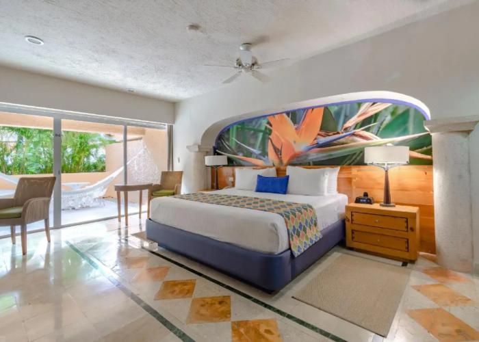 PA Beach Club & Hotel