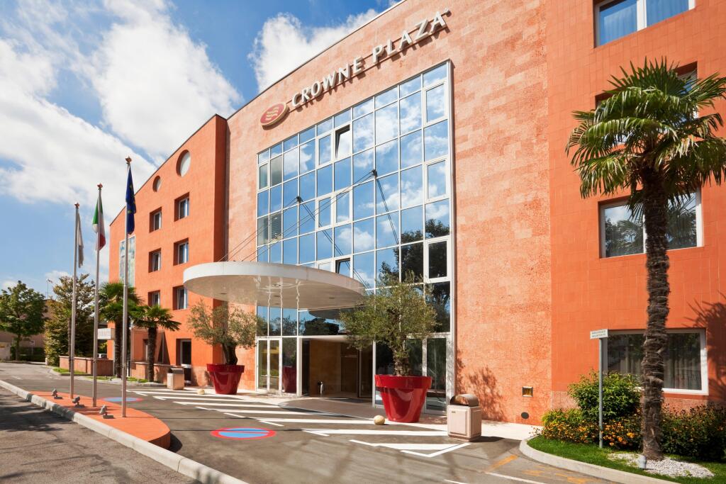 Crowne Plaza Venice East by IHG