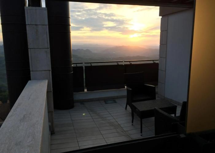 Hotel Joli