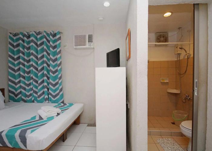MR Holidays Hotel
