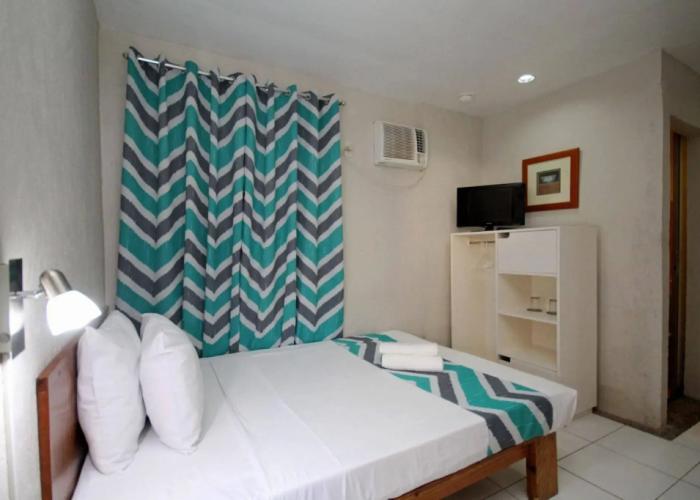 MR Holidays Hotel