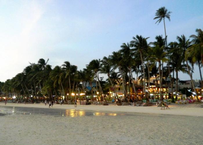 The Sun Villa Beachfront Resort & Spa