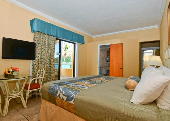 Lindbergh Bay Hotel and Villas
