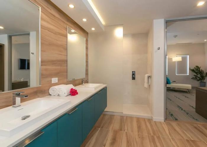 Marketplace Suites