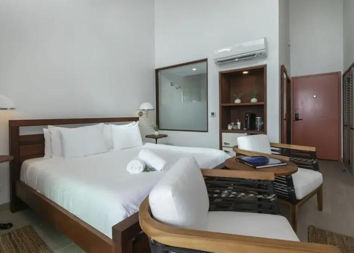 Wharfside Village Hotel