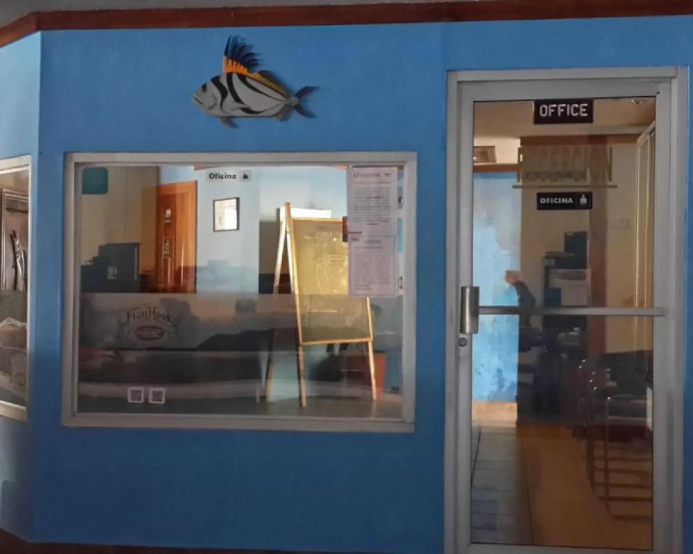 Fish Hook Marina & Lodge