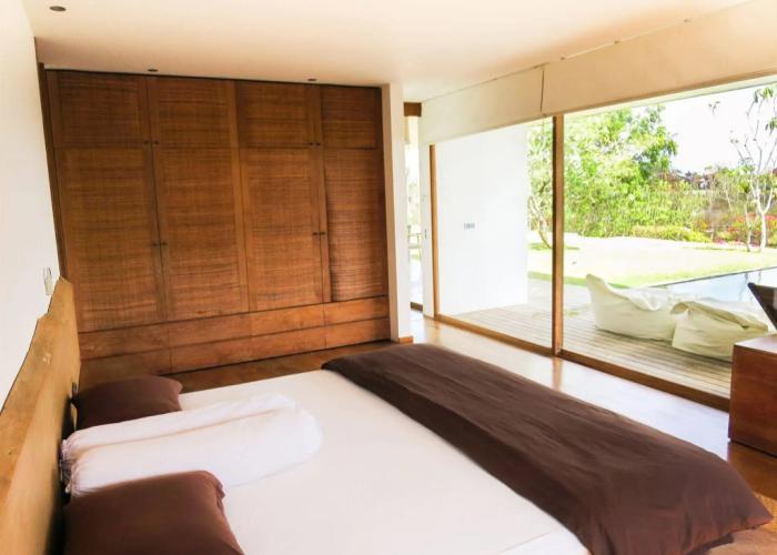 Jimbaran Balangan BeachFront Villa Nakar