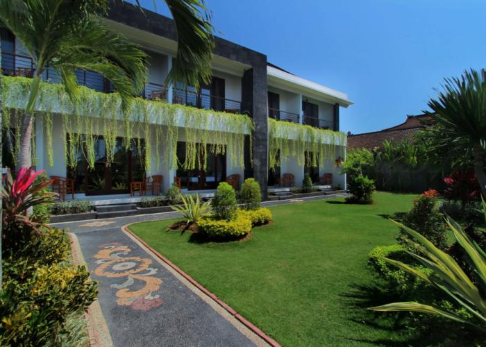 Sri Kandi Inn