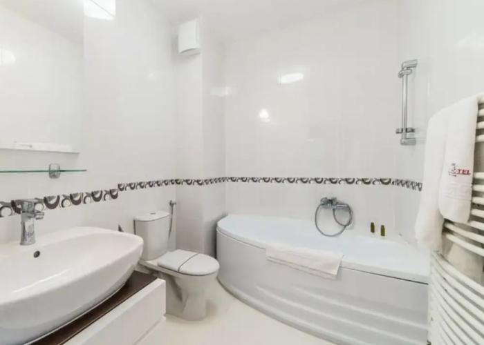 Red Hotel Riviera Suite & Lake