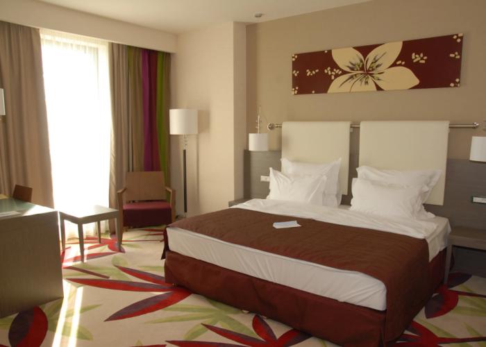 Golden Tulip Ana Dome