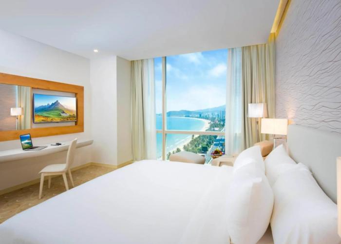 Diamond Bay Hotel