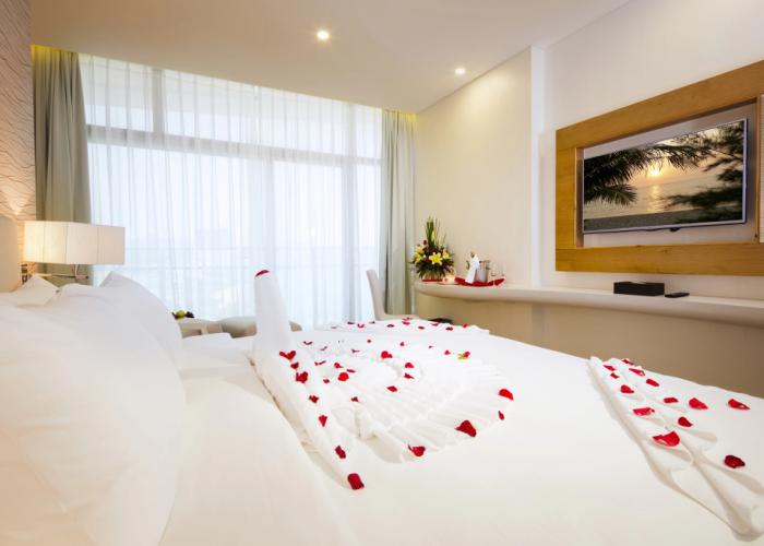 Diamond Bay Hotel