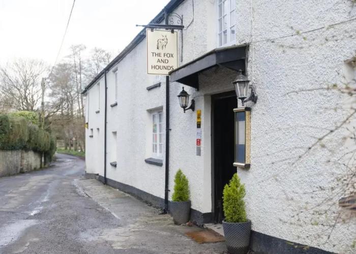 Fox & Hounds