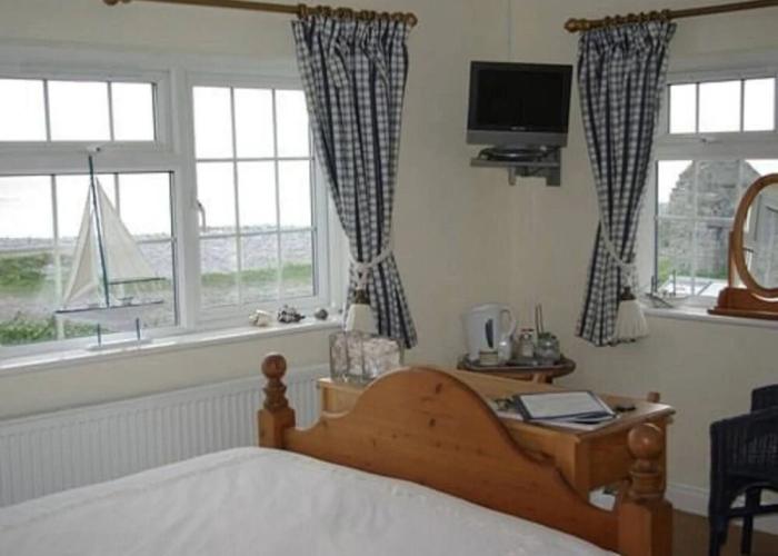 1-bed Cottage on Coastal Pathway in South Wales