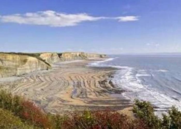 1-bed Cottage on Coastal Pathway in South Wales