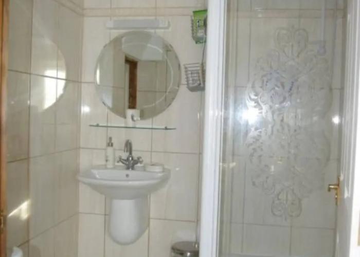 1-bed Cottage on Coastal Pathway in South Wales