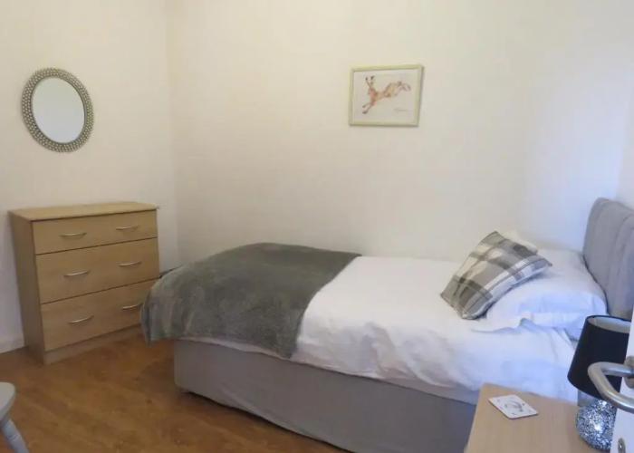 Vale of Glamorgan - Cottage - Sleeps 4 - Parking
