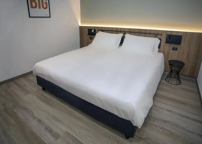 Moody smart & comfy Hotel