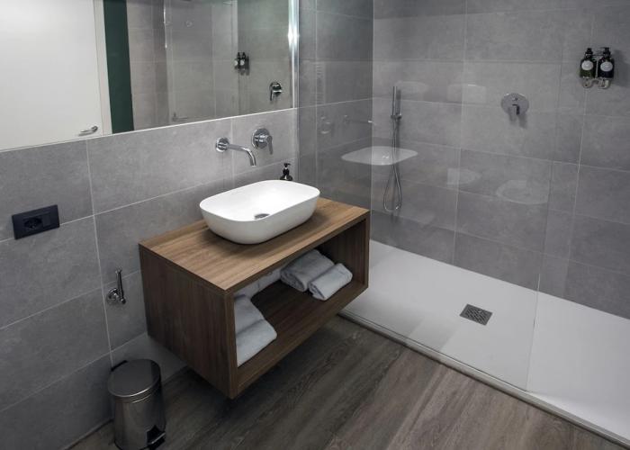 Moody smart & comfy Hotel