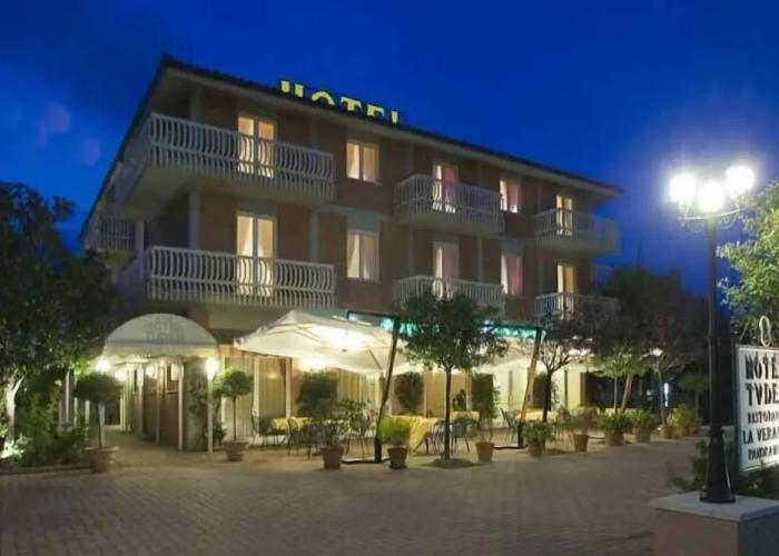 Hotel Tuder