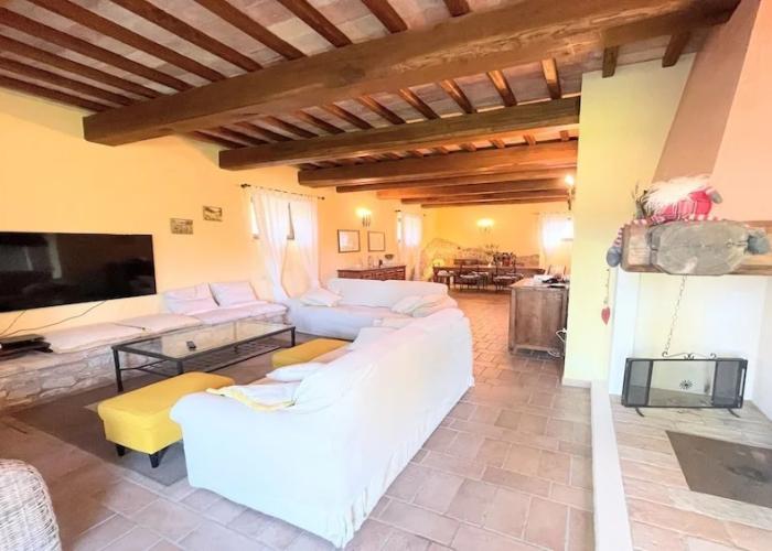 Detached Villa - Sleeps 10 - Pool - Pergola - Playground for Children - Wifi