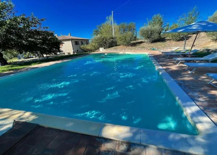 Detached Villa - Sleeps 10 - Pool - Pergola - Playground for Children - Wifi
