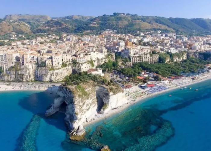 Tropea Travel's House