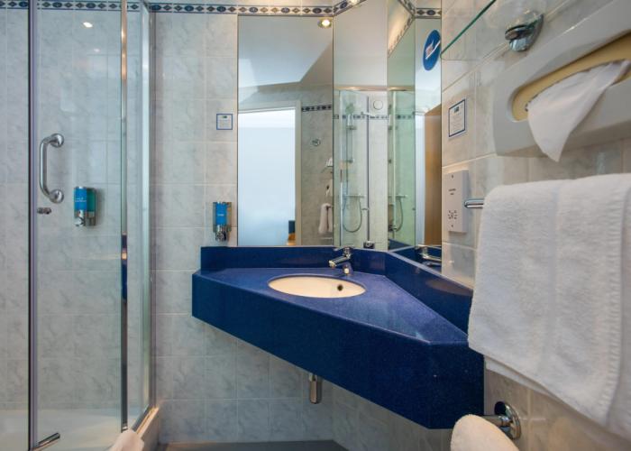 Holiday Inn Express Birmingham - Oldbury by IHG
