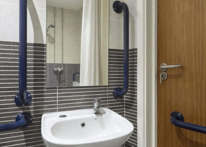 Ramada Birmingham Oldbury M5 J2