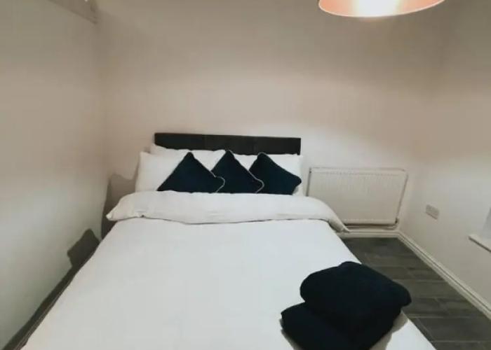 Stunning 3-bed House in Oldbury
