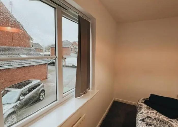 Stunning 3-bed House in Oldbury