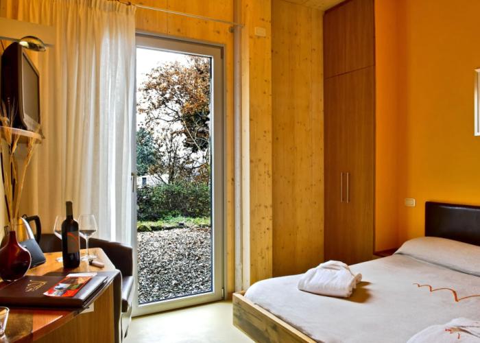 Valdonica Winery & Vineyard Residence